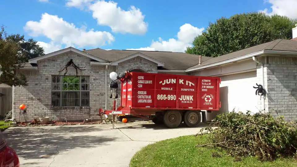 Mobile Dumpster Rental in Houston